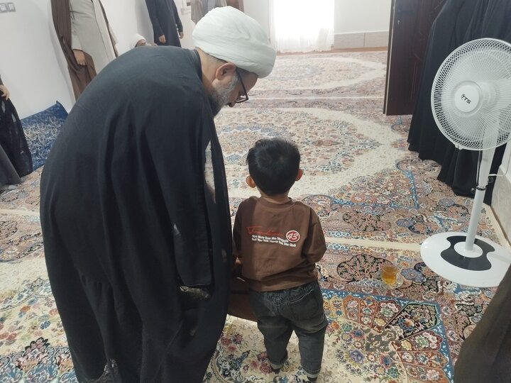 تصاویر/ دلجویی مدیر حوزه علمیه سیستان و بلوچستان از  خانواده شهید روحانی حجت‌الاسلام صادق محمودی در زهک