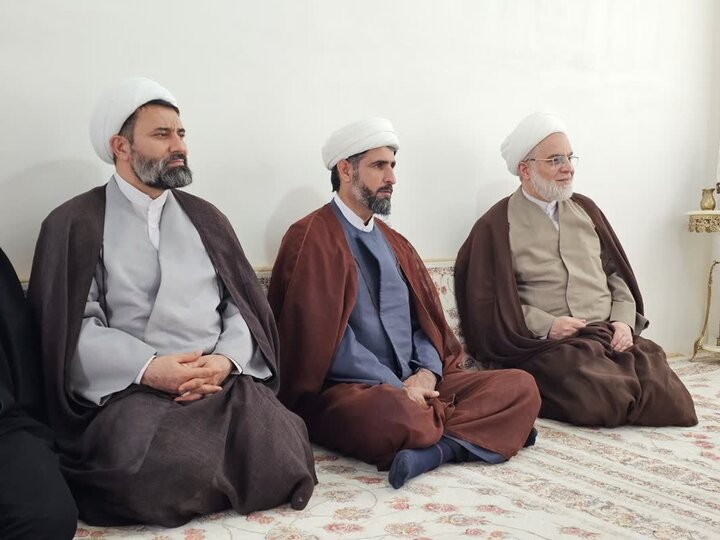 تصاویر/ دیدار نماینده ولی فقیه در کردستان با روحانیون شهرستان کامیاران