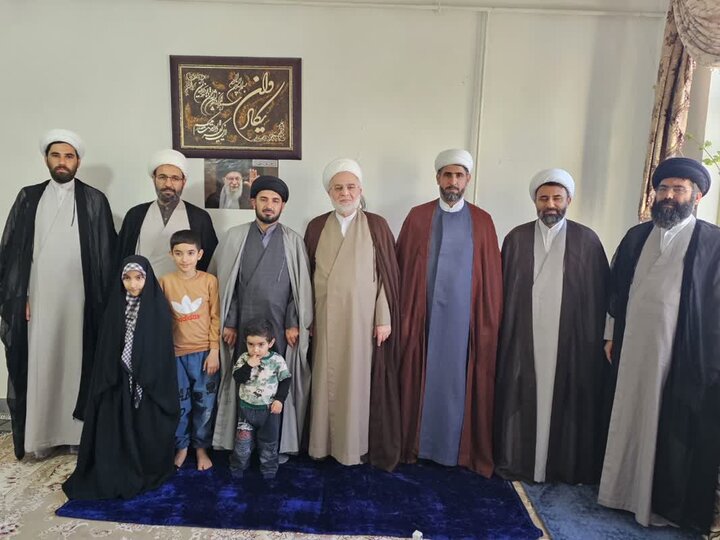 تصاویر/ دیدار نماینده ولی فقیه در کردستان با روحانیون شهرستان کامیاران