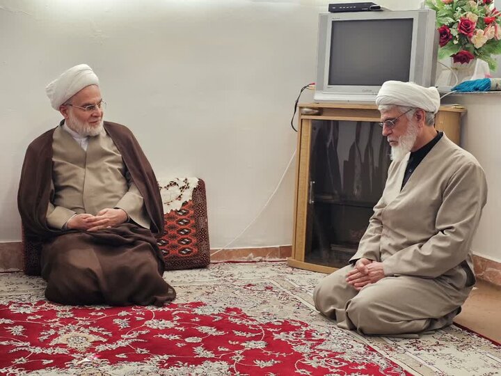 تصاویر/ دیدار نماینده ولی فقیه در کردستان با روحانیون شهرستان کامیاران