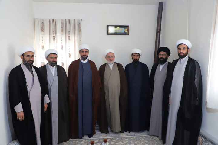 تصاویر/سرکشی نماینده ولی فقیه و مدیر حوزه علمیه کردستان از روحانیون شهرستان کامیاران