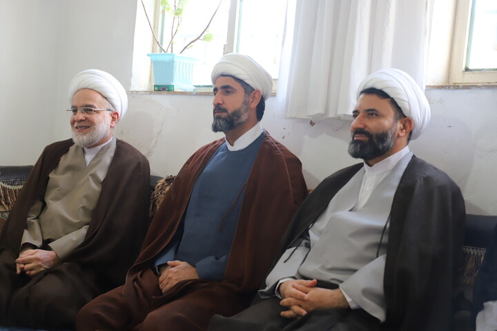 تصاویر/سرکشی نماینده ولی فقیه و مدیر حوزه علمیه کردستان از روحانیون شهرستان کامیاران