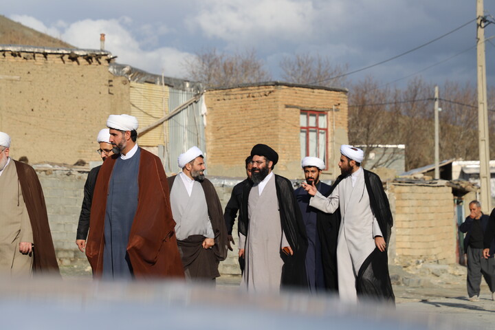 تصاویر/سرکشی نماینده ولی فقیه و مدیر حوزه علمیه کردستان از روحانیون شهرستان کامیاران