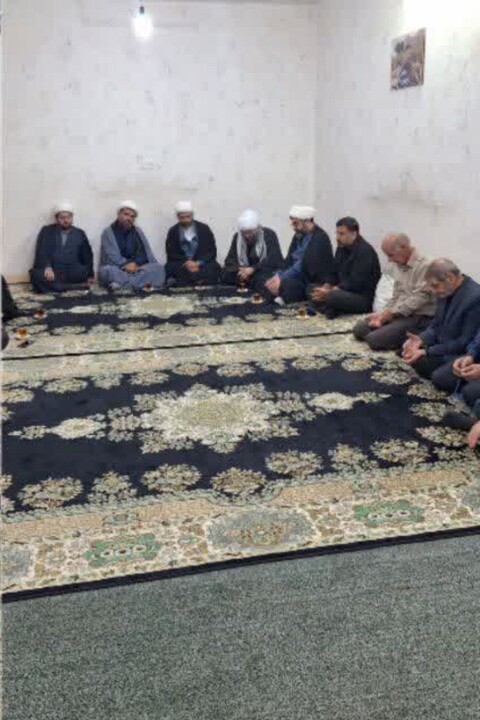 تصاویر/دیدار مدیر حوزه علمیه خوزستان با خانواده های شهدای جنگ تحمیلی سوم