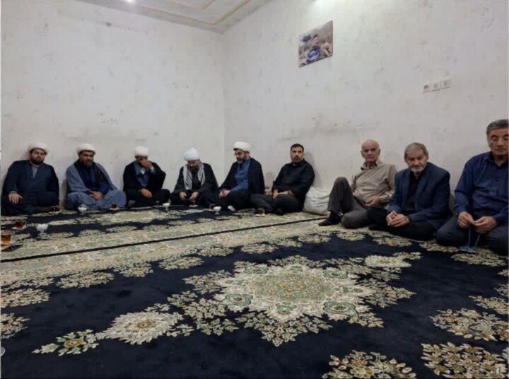 تصاویر/دیدار مدیر حوزه علمیه خوزستان با خانواده های شهدای جنگ تحمیلی سوم