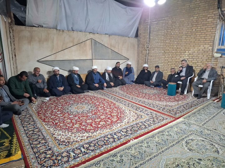 تصاویر/دیدار مدیر حوزه علمیه خوزستان با خانواده های شهدای جنگ تحمیلی سوم