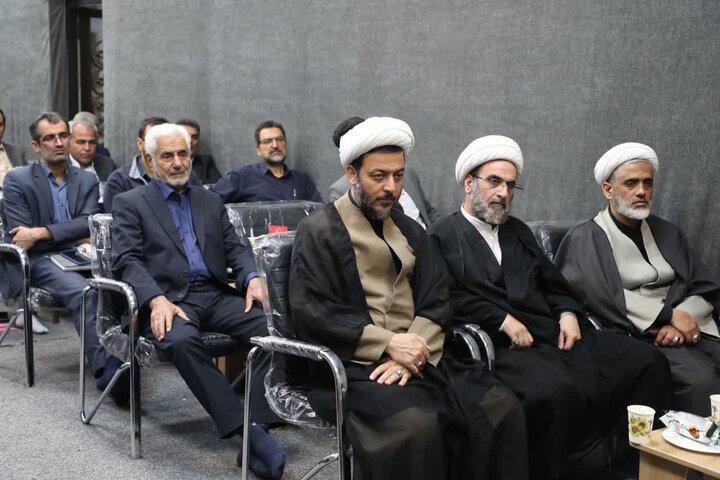 حوزه/ دیدار رئیس ستاد اقامه نماز استان سمنان با نماینده ولی‌فقیه در استان سمنان