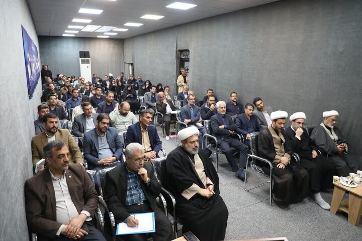حوزه/ دیدار رئیس ستاد اقامه نماز استان سمنان با نماینده ولی‌فقیه در استان سمنان