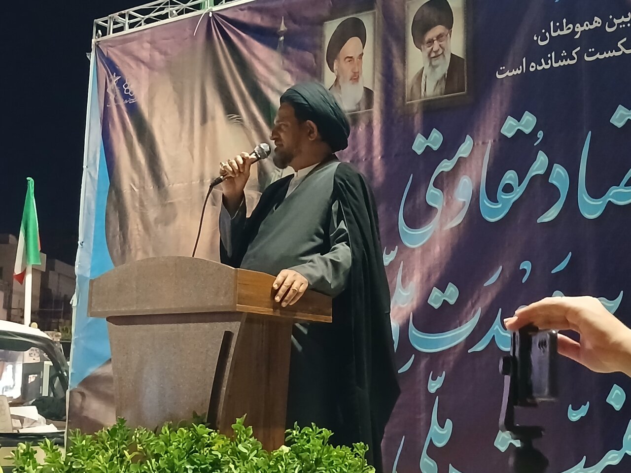 بیعت اردو زبان های مقیم مشهد با رهبرمعظم انقلاب اسلامی درعرصه میدان شهدا