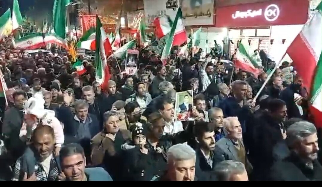 فیلم |راهپیمایی مردم مومن شهرستان خمین در لبیک به فرمان رهبر معظم انقلاب