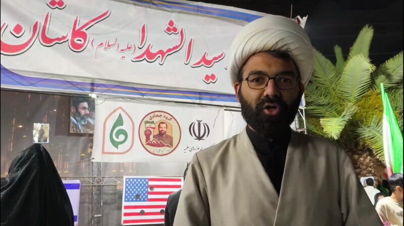 کمک‌ نقدی ۹۰۰ میلیون‌ریالی مردم به رزمندگان به همت گروه جهادی سردار هاشمی کاشان+عکس