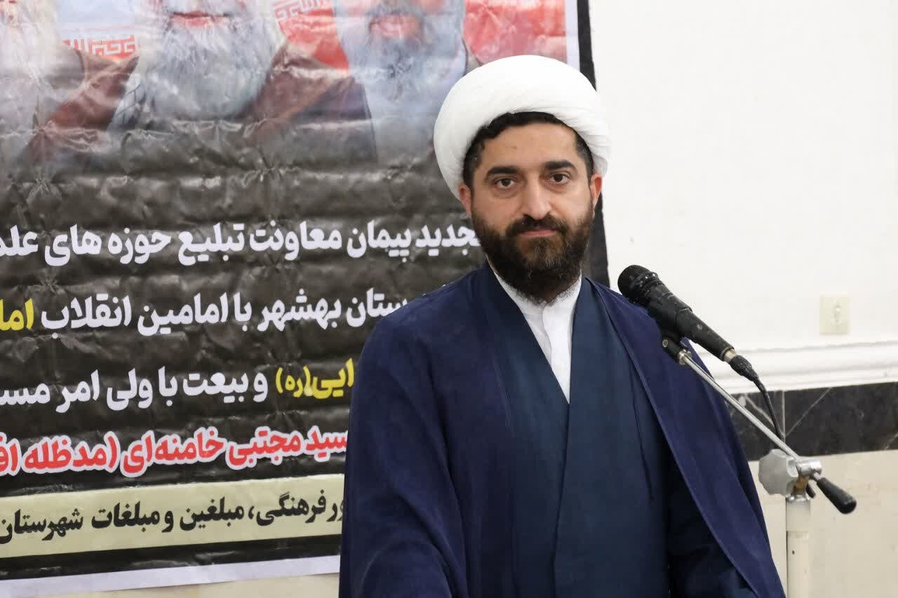عدم مطالعه تاریخ‌، زمینه‌ساز تأثیرپذیری جامعه از هجمه‌های رسانه‌ای دشمن می‌شود