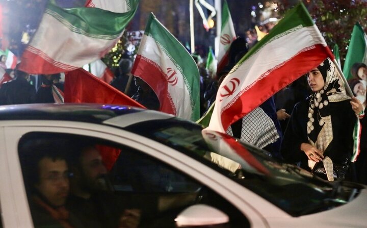 تصاویر/ شکوه حضور مردم تهران در میدان تجریش