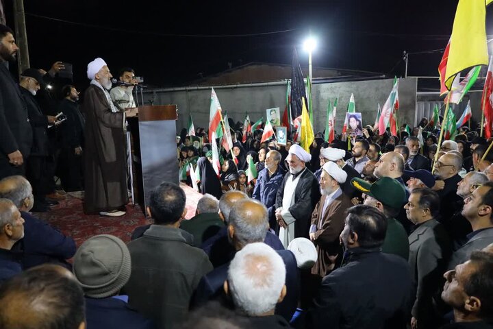 تصاویر/ حضور نماینده ولی فقیه در استان مازندران، در تجمع مردمی روستای  قندارخیل شهر میاندرود