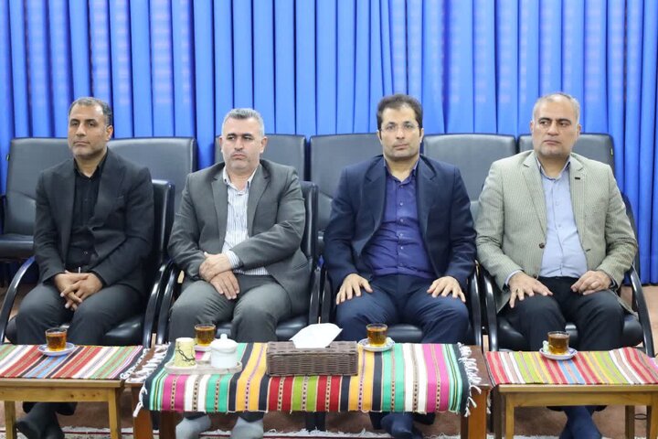 تصاویر / دیدار مدیرکل و معاونین بنیاد مسکن انقلاب اسلامی استان مازندران با نماینده ولی فقیه