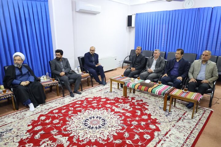 تصاویر / دیدار مدیرکل و معاونین بنیاد مسکن انقلاب اسلامی استان مازندران با نماینده ولی فقیه