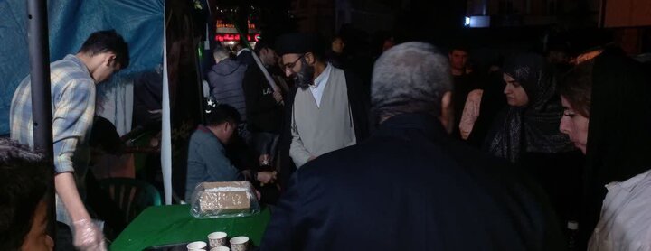تصاویر/ خدمت رسانی طلاب و روحانیون در موکب شهدای روحانی شهرستان آمل