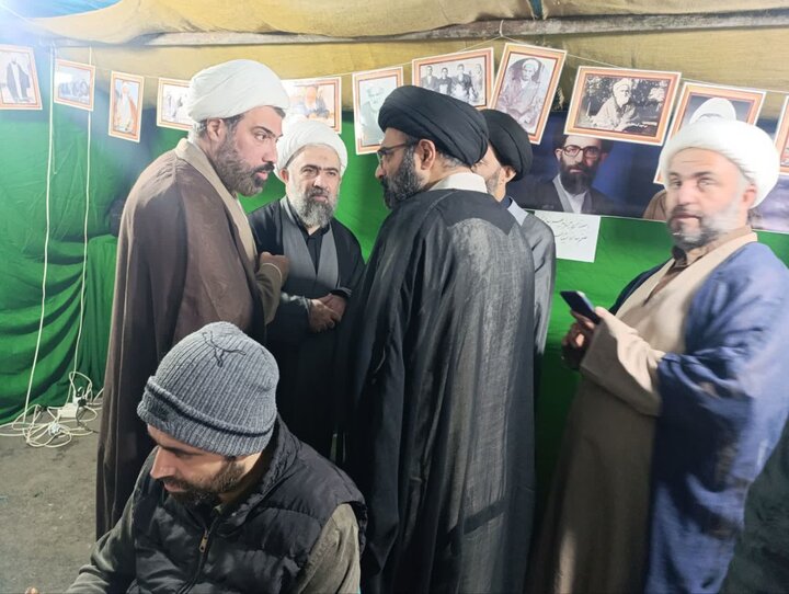 تصاویر/ خدمت رسانی طلاب و روحانیون در موکب شهدای روحانی شهرستان آمل