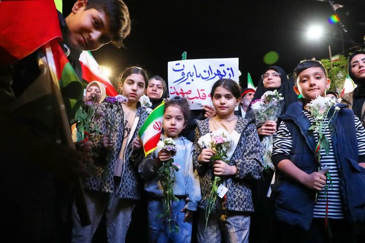 تصاویر/ اجتماعات مردمی «شب‌های اقتدار» با حضور مردم شجاع و زمان‌شناس سمنان در معراج‌الشهدای