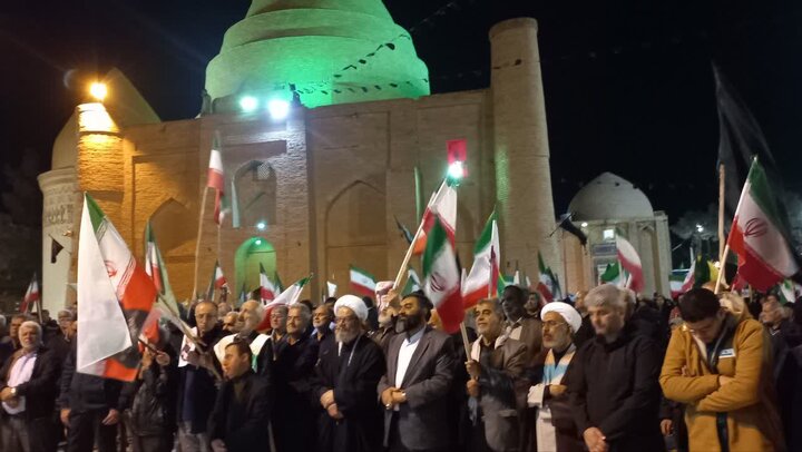 تصاویر/ اجتماع امت انقلابی شهرستان دامغان درعزای رهبرشهیدومیثاق بارهبررشید