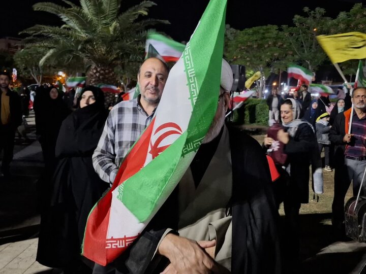 تصاویر/ تاکید برلزوم اتحاد و همدلی در چهل و سومین تجمع مردمی شهرستان کاشان در میدان امام خامنه ای (ره)