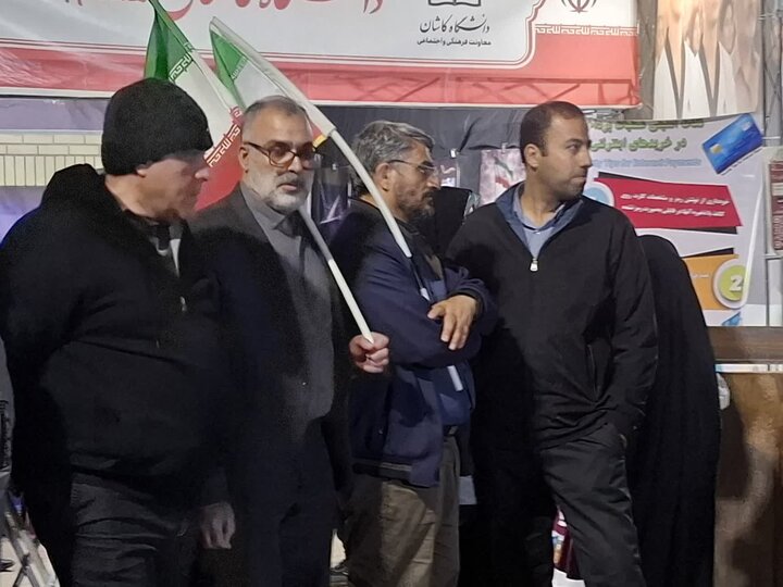 تصاویر/ تاکید برلزوم اتحاد و همدلی در چهل و سومین تجمع مردمی شهرستان کاشان در میدان امام خامنه ای (ره)