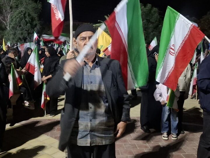 تصاویر/ تاکید برلزوم اتحاد و همدلی در چهل و سومین تجمع مردمی شهرستان کاشان در میدان امام خامنه ای (ره)