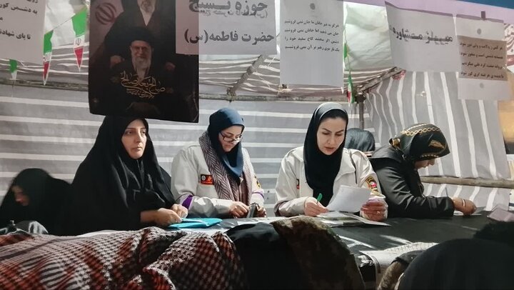 تصاویر/ فعالیت موکب مدرسه علمیه خواهران شهرستان شاهین دژ