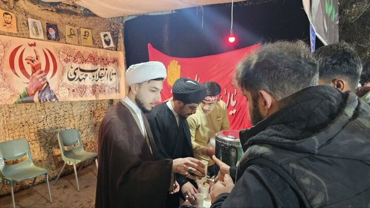 تصاویر/ فعالیت موکب مدرسه علمیه امام علی علیه السلام سلماس در ایام جنگ رمضان