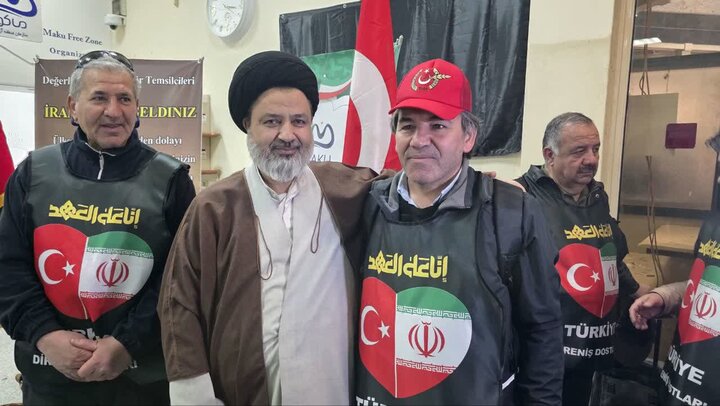 تصاویر/ ورود ۸۰ فعال فرهنگی و مذهبی ترکیه‌ای به ایران از مرز بازرگان