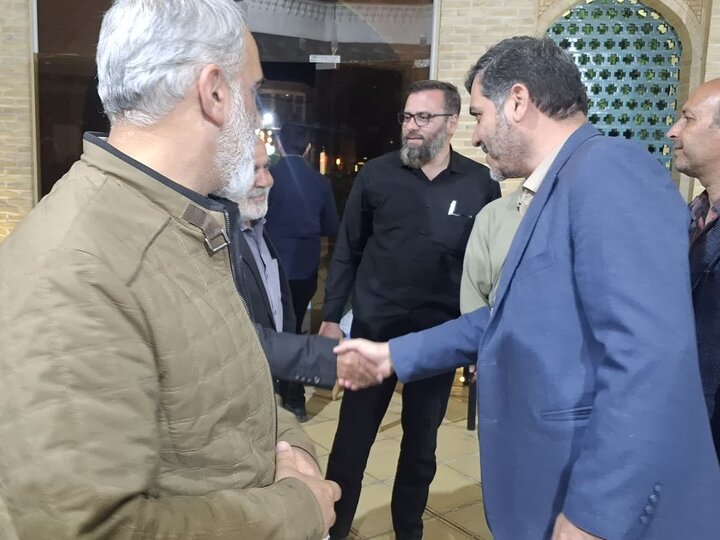 تصاویر/ موکب ایران با رویکرد هنر و حماسه همراه با آیین شور کتیبه هادر میدان کمال الملک کاشان