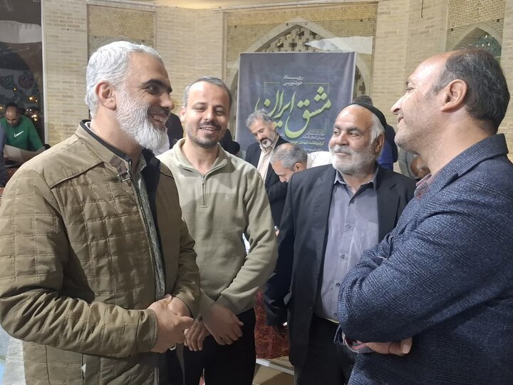 تصاویر/ موکب ایران با رویکرد هنر و حماسه همراه با آیین شور کتیبه هادر میدان کمال الملک کاشان