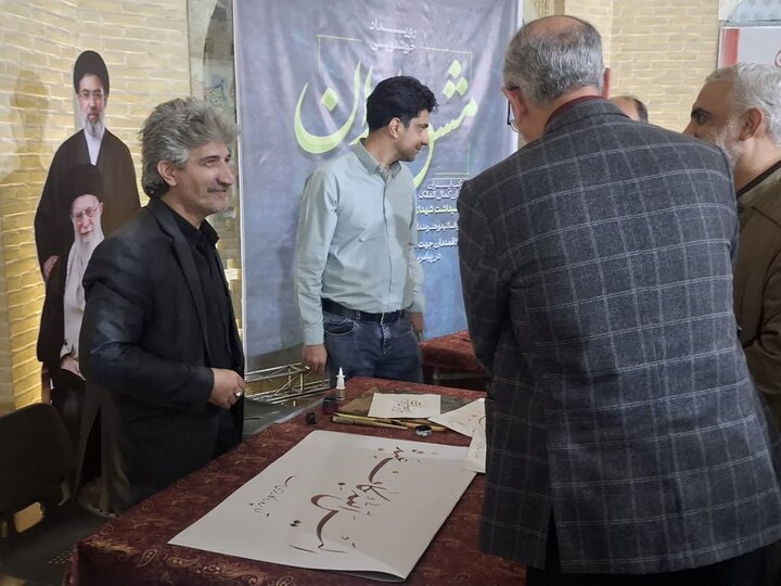 تصاویر/ موکب ایران با رویکرد هنر و حماسه همراه با آیین شور کتیبه هادر میدان کمال الملک کاشان