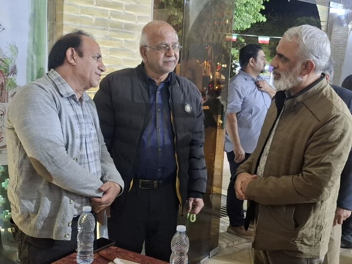 تصاویر/ موکب ایران با رویکرد هنر و حماسه همراه با آیین شور کتیبه هادر میدان کمال الملک کاشان