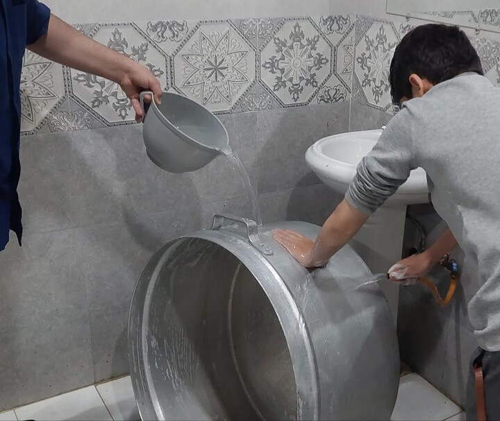 تصاویر / حضور جهادی طلاب مدرسه علمیه شیخ علیخان زنگنه تویسرکان در استان کردستان