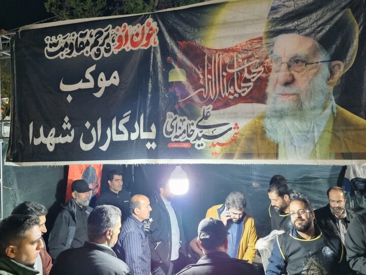 تصاویر/بازدید مدیرکل بنیاد شهید و امور ایثارگران استان مرکزی از غرفه «سلام شهید» و موکب تشکل یادگاران شهدای استان مرکزی