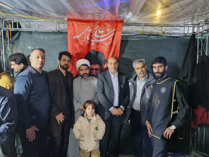 تصاویر/بازدید مدیرکل بنیاد شهید و امور ایثارگران استان مرکزی از غرفه «سلام شهید» و موکب تشکل یادگاران شهدای استان مرکزی