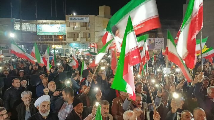 تصاویر/چهل و سومین شب حضور پرشور مردم ولایتمدار مامونیه در تجدید بیعت با آرمان‌های انقلاب
