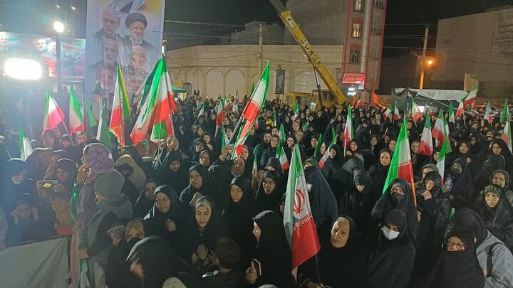 تصاویر/چهل و سومین شب حضور پرشور مردم ولایتمدار مامونیه در تجدید بیعت با آرمان‌های انقلاب