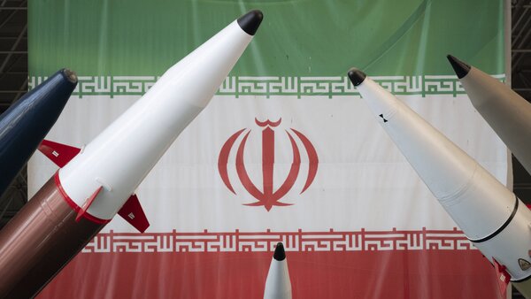 ایران کی مزاحمت اور امریکہ کی بے بسی!