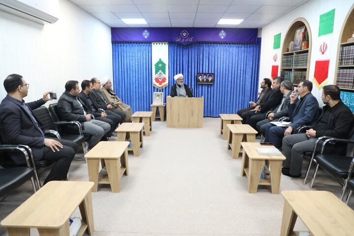 تصاویر/ نماینده ولی‌فقیه در استان سمنان در دیدار با مدیرکل و کارکنان بنیاد مسکن انقلاب اسلامی استان سمنان