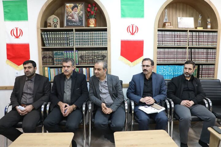 تصاویر/ نماینده ولی‌فقیه در استان سمنان در دیدار با مدیرکل و کارکنان بنیاد مسکن انقلاب اسلامی استان سمنان