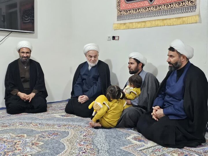 تصاویر/ دیدار نماینده ولی فقیه از روحانیون شهرستان قروه