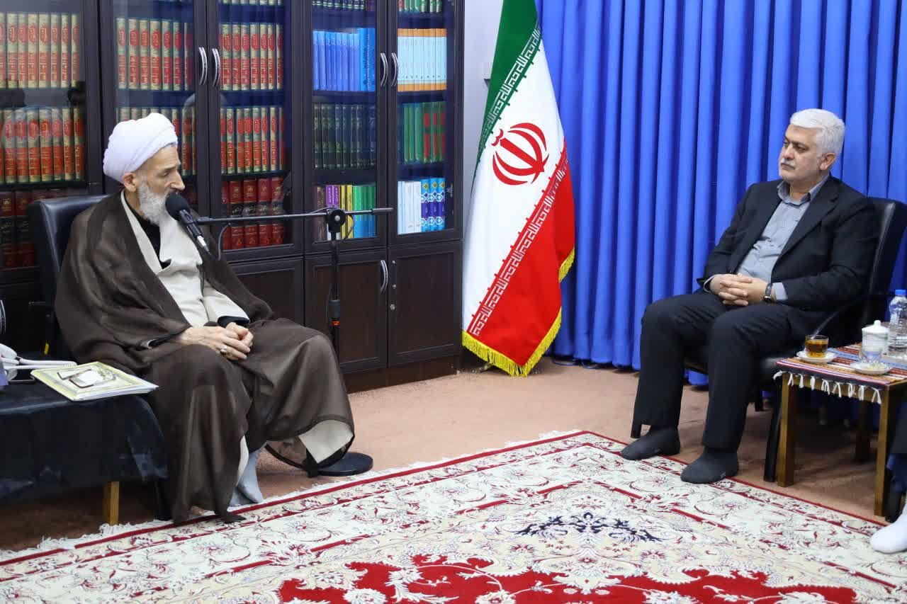 تصاویر / دیدار مدیرکل و معاونین بنیاد مسکن انقلاب اسلامی استان مازندران با نماینده ولی فقیه