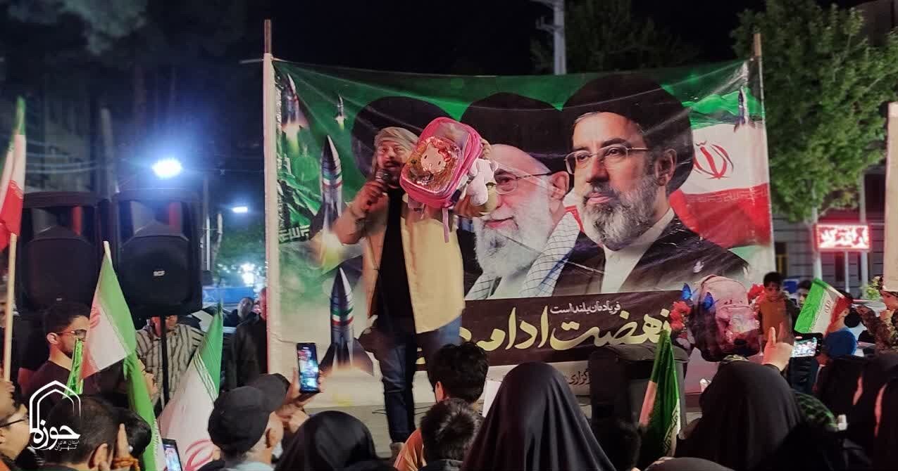 برگزاری تجمع باشکوه مردم انقلابی شهرستان پیشوا در میدان نماز