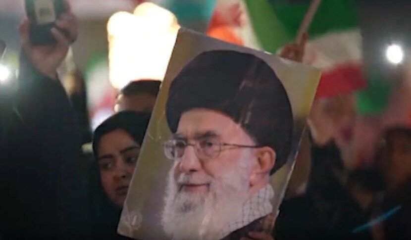 فیلم| چهارراه دولت، میدان جهاد، عشق و خدمت