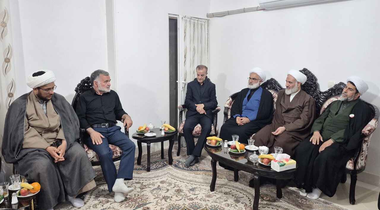 خانواده معظم شهدا بخشی از مقدسات نظام جمهوری اسلامی هستند