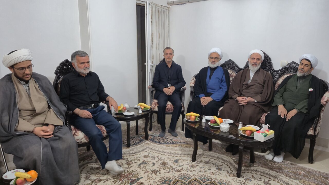 خانواده معظم شهدا بخشی از مقدسات نظام جمهوری اسلامی هستند
