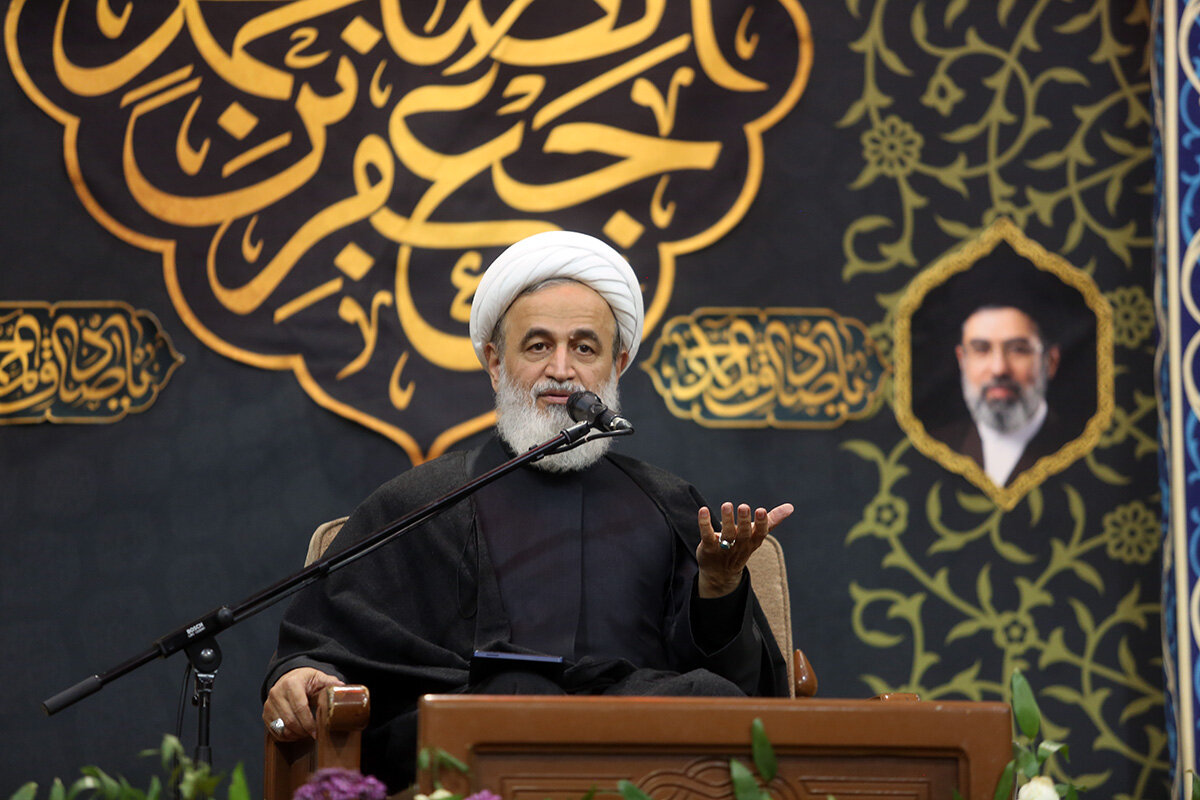 خدا از جامعه قدرتمند ما انتظار بیشتری برای یاری دین دارد