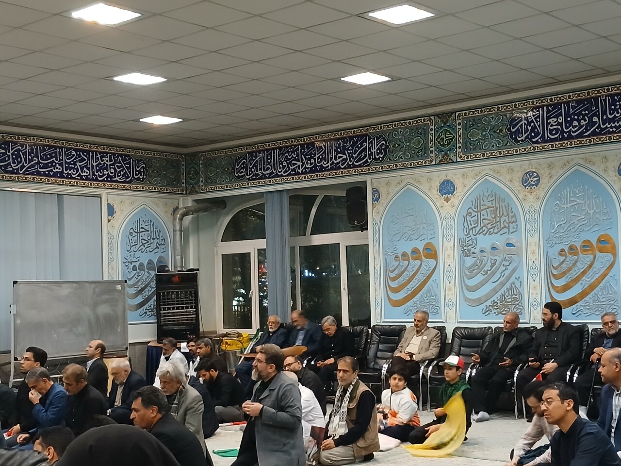 اجتماع خانوادگی کادر درمان مشهد مسجد بیمارستان قائم